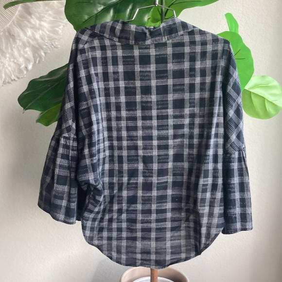 TOME New York check flutter sleeve henley blouse - Picture 10 of 14